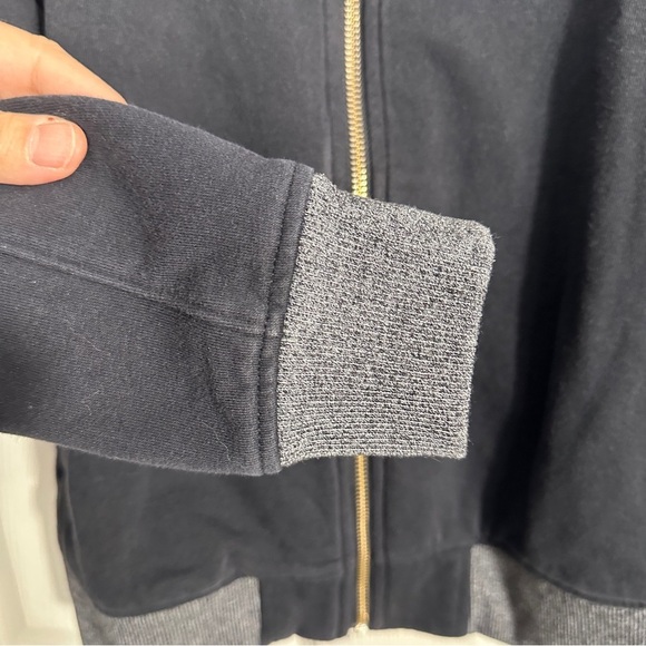 Under Armour size small black/gray zip up jacket, logo on placket, loose fit - Picture 5 of 12